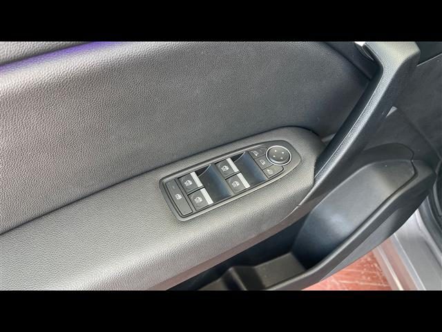 RENAULT Captur usata, con Bracciolo