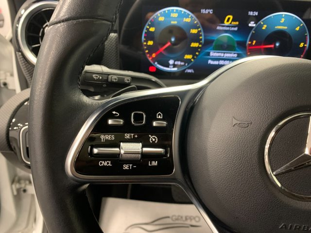 MERCEDES-BENZ A 180 usata, con Sensori di parcheggio anteriori