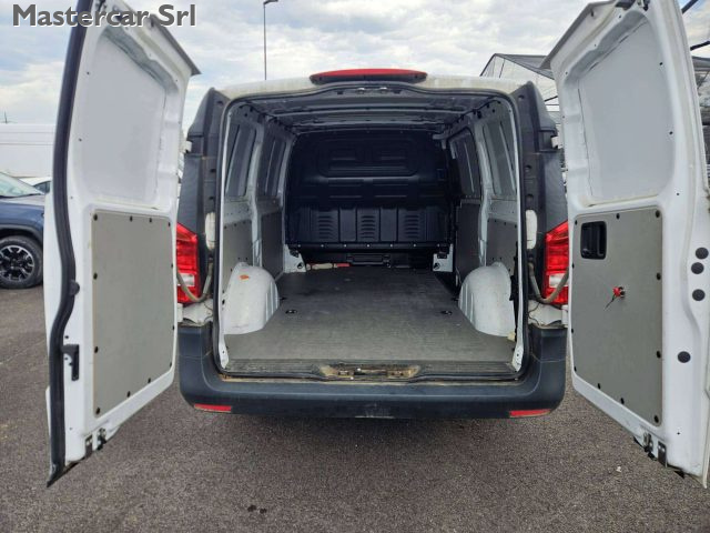MERCEDES-BENZ Vito usata 13