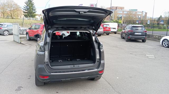 PEUGEOT 5008 usata, con Autoradio