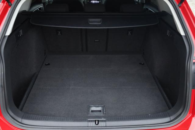 VOLKSWAGEN Golf Variant usata, con Apple CarPlay