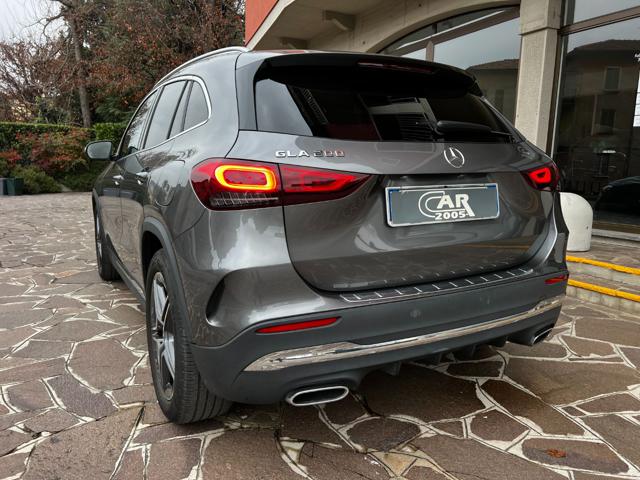 MERCEDES-BENZ GLA 200 usata, con Luci diurne LED