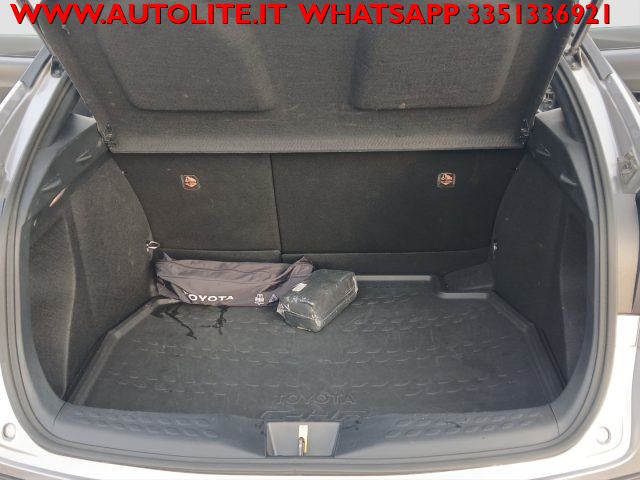 TOYOTA C-HR usata, con Volante in pelle