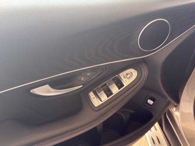 MERCEDES-BENZ GLC 300 usata 23