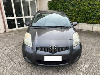 TOYOTA Yaris usata, con Autoradio