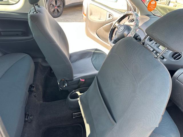TOYOTA Yaris usata, con Servosterzo