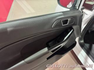 FORD Fiesta usata, con Specchietti laterali elettrici