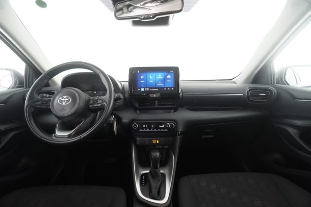 TOYOTA Yaris usata 4