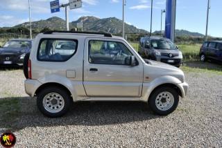 SUZUKI Jimny usata, con Ruota di riserva