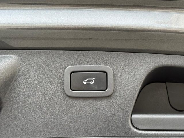 JAGUAR E-Pace usata, con Climatizzatore