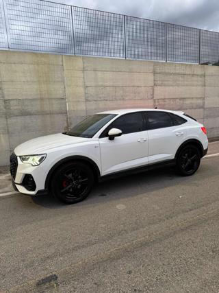 AUDI Q3 35 TDI S tronic S line edition