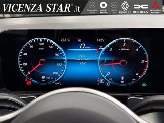 MERCEDES-BENZ GLB 180 usata, con Controllo automatico clima