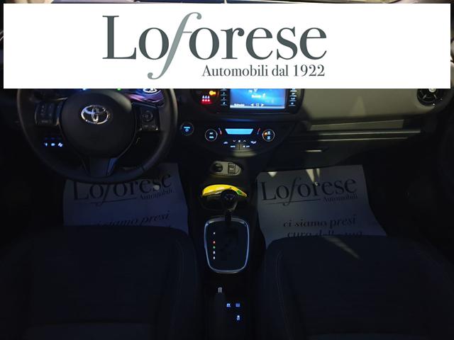 TOYOTA Yaris usata, con Sedile posteriore sdoppiato