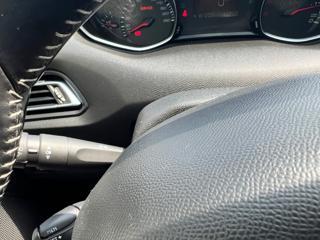 PEUGEOT 308 usata, con Park Distance Control