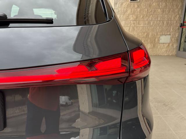 AUDI Q5 usata, con Sensori di parcheggio anteriori