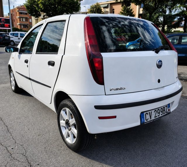 FIAT Punto usata, con Autoradio