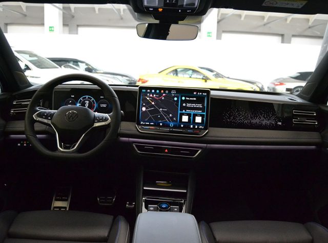VOLKSWAGEN Tiguan usata, con Autoradio