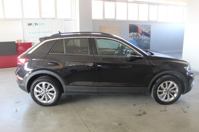 VOLKSWAGEN T-Roc usata, con Autoradio