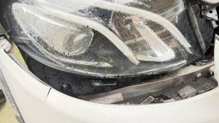 MERCEDES-BENZ E 220 usata, con Fari LED