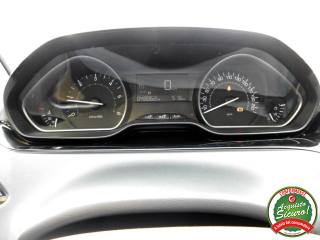 PEUGEOT 208 usata, con Volante in pelle