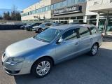 VOLKSWAGEN Passat usata, con Airbag