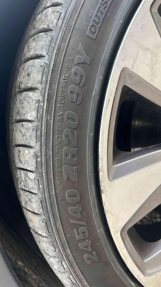 MERCEDES-BENZ E 220 usata, con Sedile posteriore sdoppiato