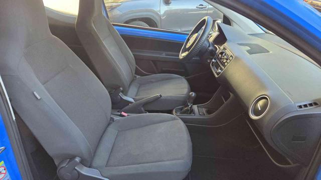 VOLKSWAGEN up! usata, con ESP