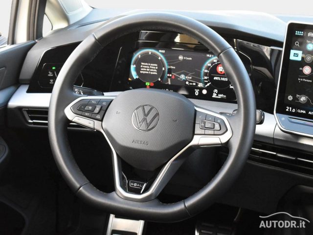 VOLKSWAGEN Golf usata, con Touch screen