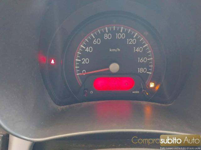 NISSAN Pixo usata 14