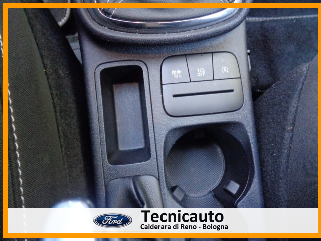 FORD Fiesta usata, con Specchietti laterali elettrici