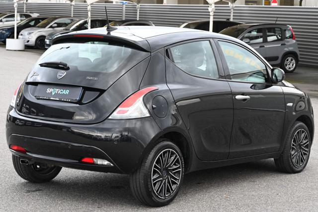 LANCIA Ypsilon usata, con Autoradio