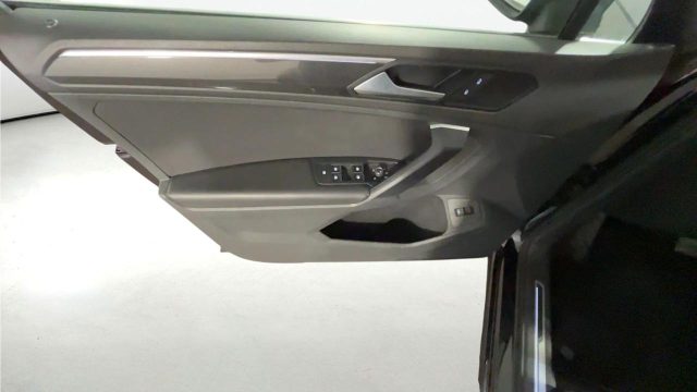 VOLKSWAGEN Tiguan usata, con Portellone posteriore elettrico