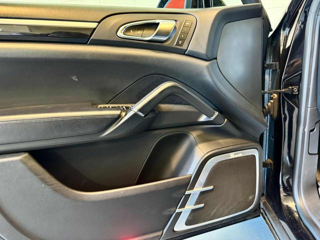 PORSCHE Cayenne usata, con Fari Xenon