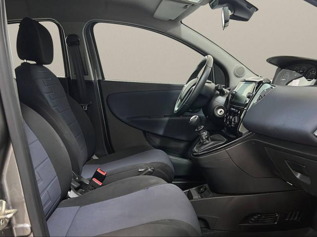 LANCIA Ypsilon usata, con ESP