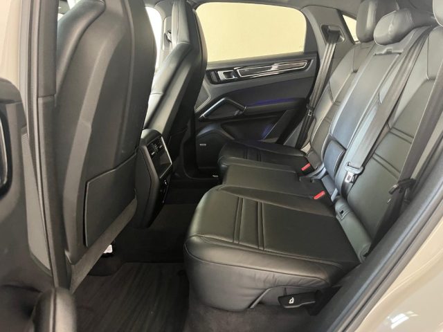 PORSCHE Cayenne usata, con Fari LED