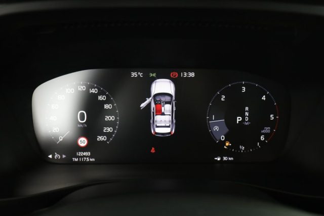 VOLVO XC40 usata 12