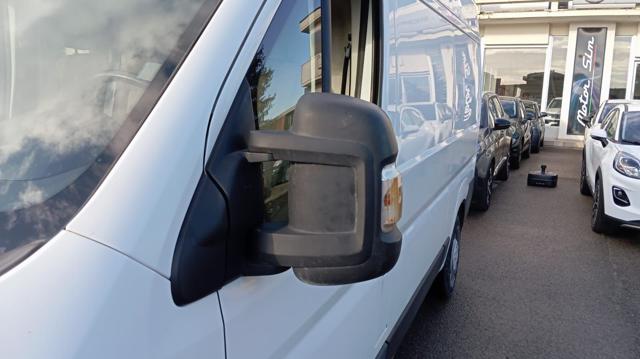 PEUGEOT Boxer usata, con Bluetooth