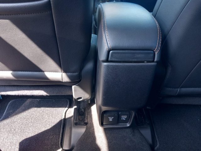 JEEP Compass usata, con Autoradio digitale