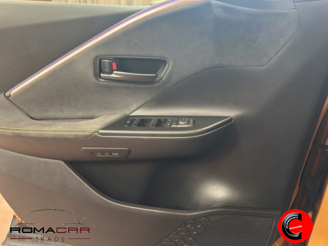 TOYOTA C-HR usata, con Interni in pelle