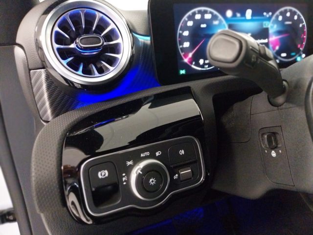 MERCEDES-BENZ A 180 usata, con Autoradio