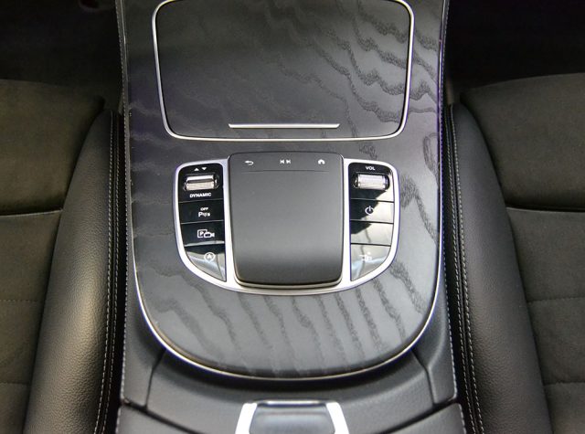 MERCEDES-BENZ E 200 usata, con Fari Xenon
