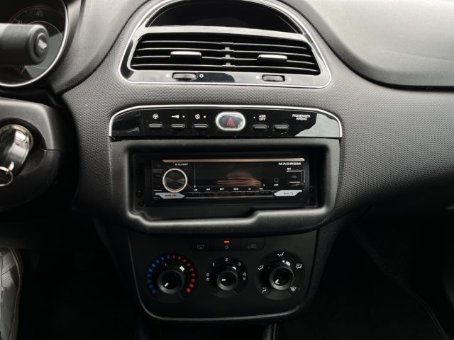 FIAT Punto usata 12