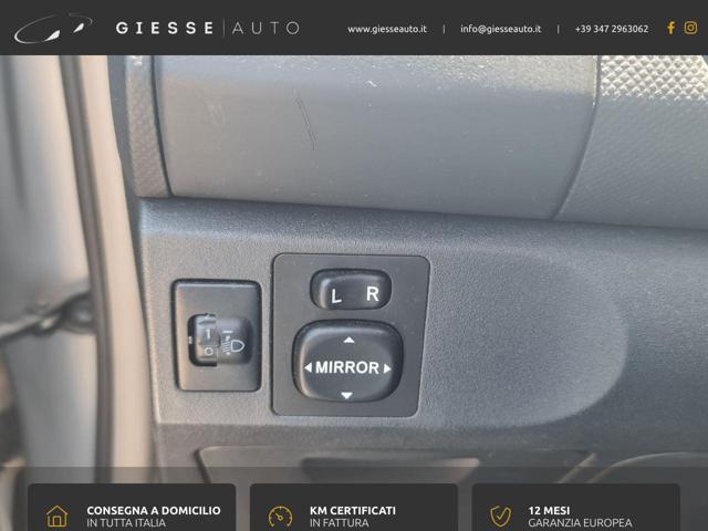 TOYOTA Yaris usata, con Isofix