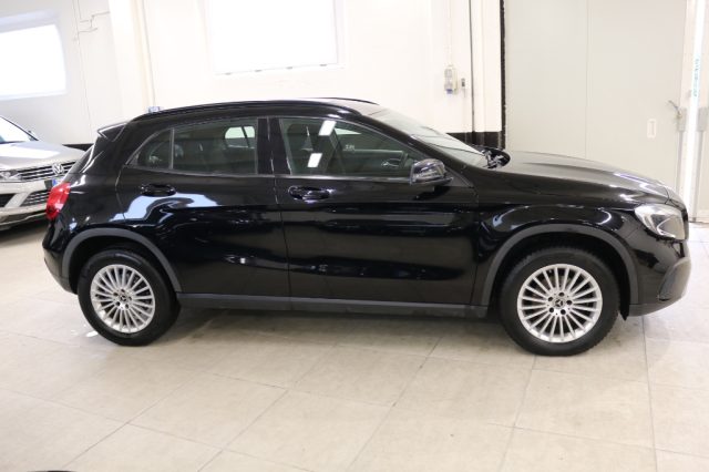 MERCEDES-BENZ GLA 180 usata, con Controllo trazione