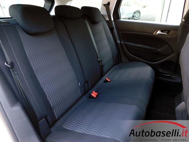 PEUGEOT 308 usata, con Volante in pelle