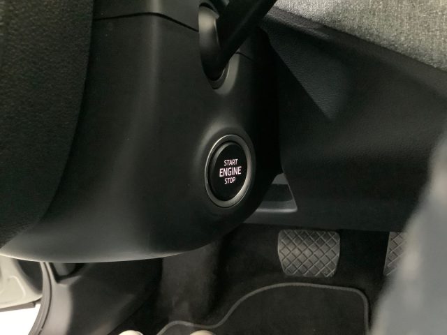 SKODA Kamiq usata, con Sensori di parcheggio posteriori