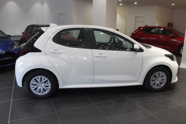 TOYOTA Yaris usata, con Bluetooth