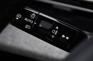 PEUGEOT 3008 usata, con Leve al volante