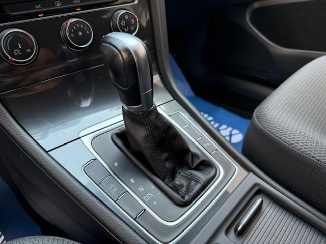 VOLKSWAGEN Golf usata, con Climatizzatore