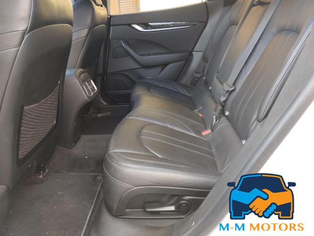 MASERATI Levante usata, con Fendinebbia